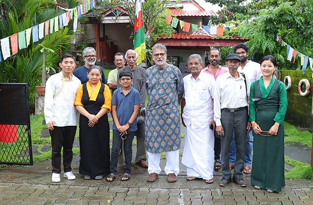 Read more about the article Tushar Gandhi, Great-grandson of Mahatma Gandhi Visits Friends of Tibet-Men-Tsee-Khang Centre in Kochi (Excerpt from the report by Suresh Babu)