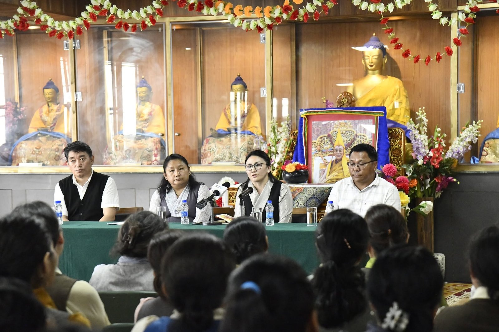 Read more about the article Inaugural visit of health kalon, Ms. Pema Tso to Men-Tsee-Khang